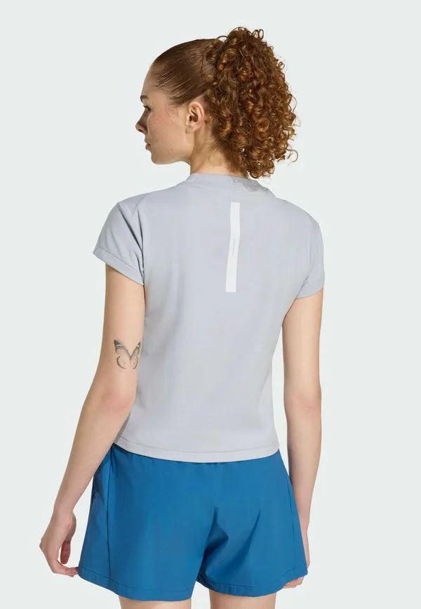 Спортивная футболка Adidas Sportswear, Halo Silver — фото 2