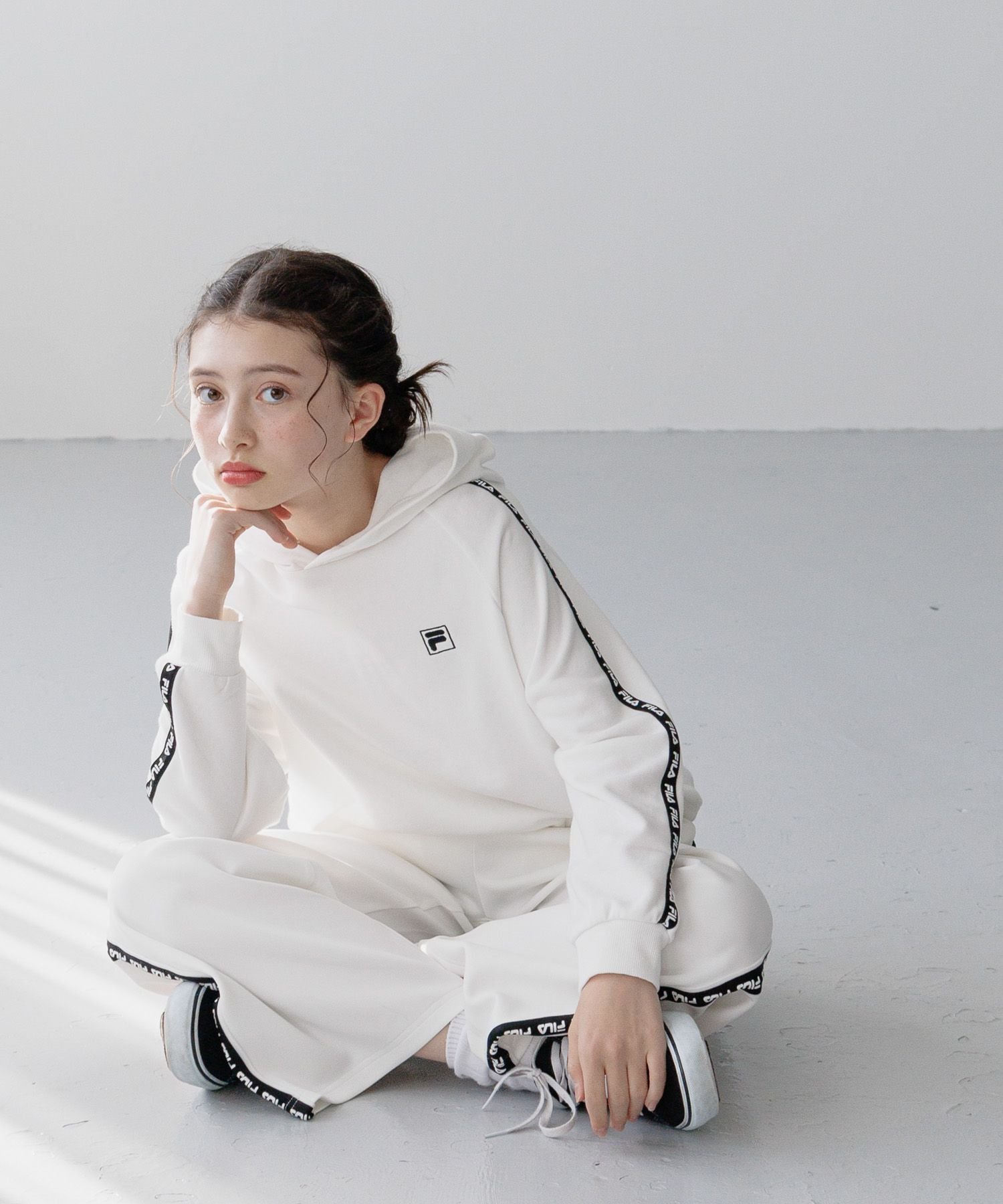 FILA/Коллаборация, короткая толстовка с капюшоном/Детская/252061 GLOBAL WORK, Ivory 08
