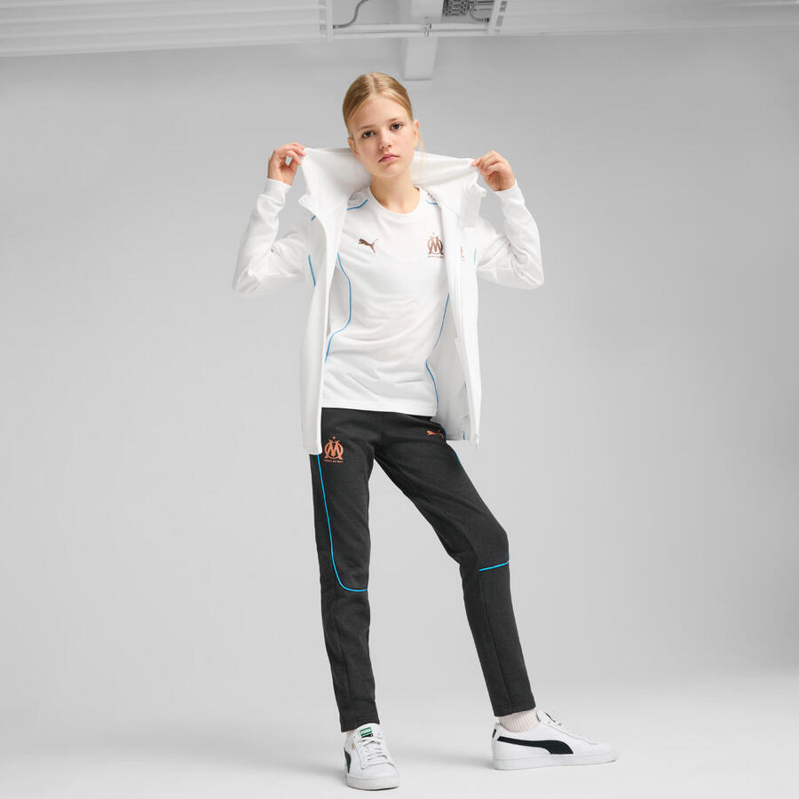PUMA Детская спортивная куртка с капюшоном OM Casuals 2024/25 — фото 3