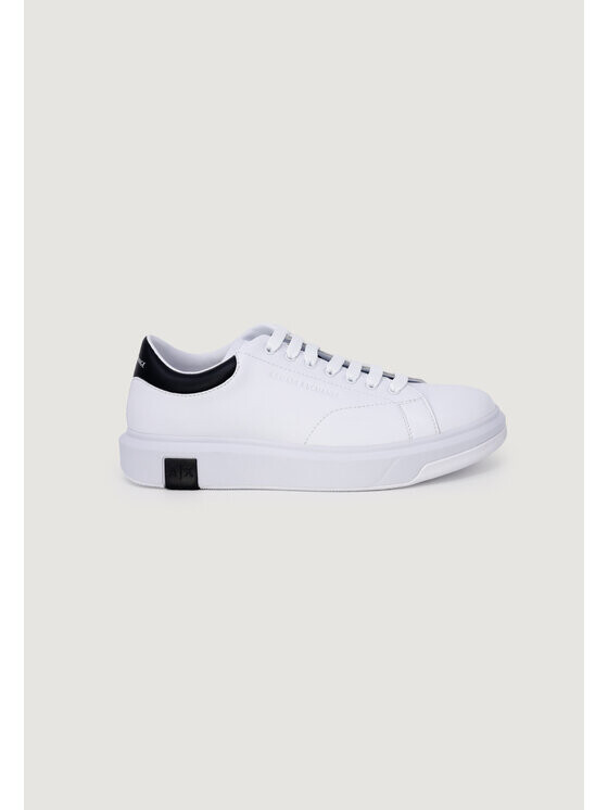 

Кроссовки Armani Exchange, черный
