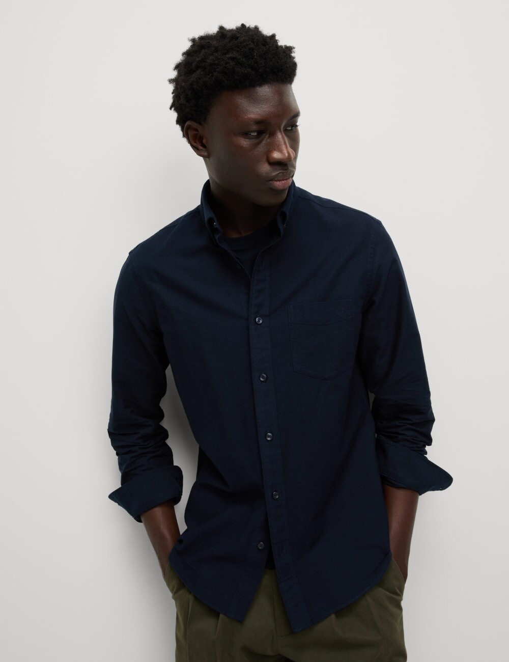 

Рубашка Oxford Slim Fit из чистого хлопка Marks & Spencer, темно-синий