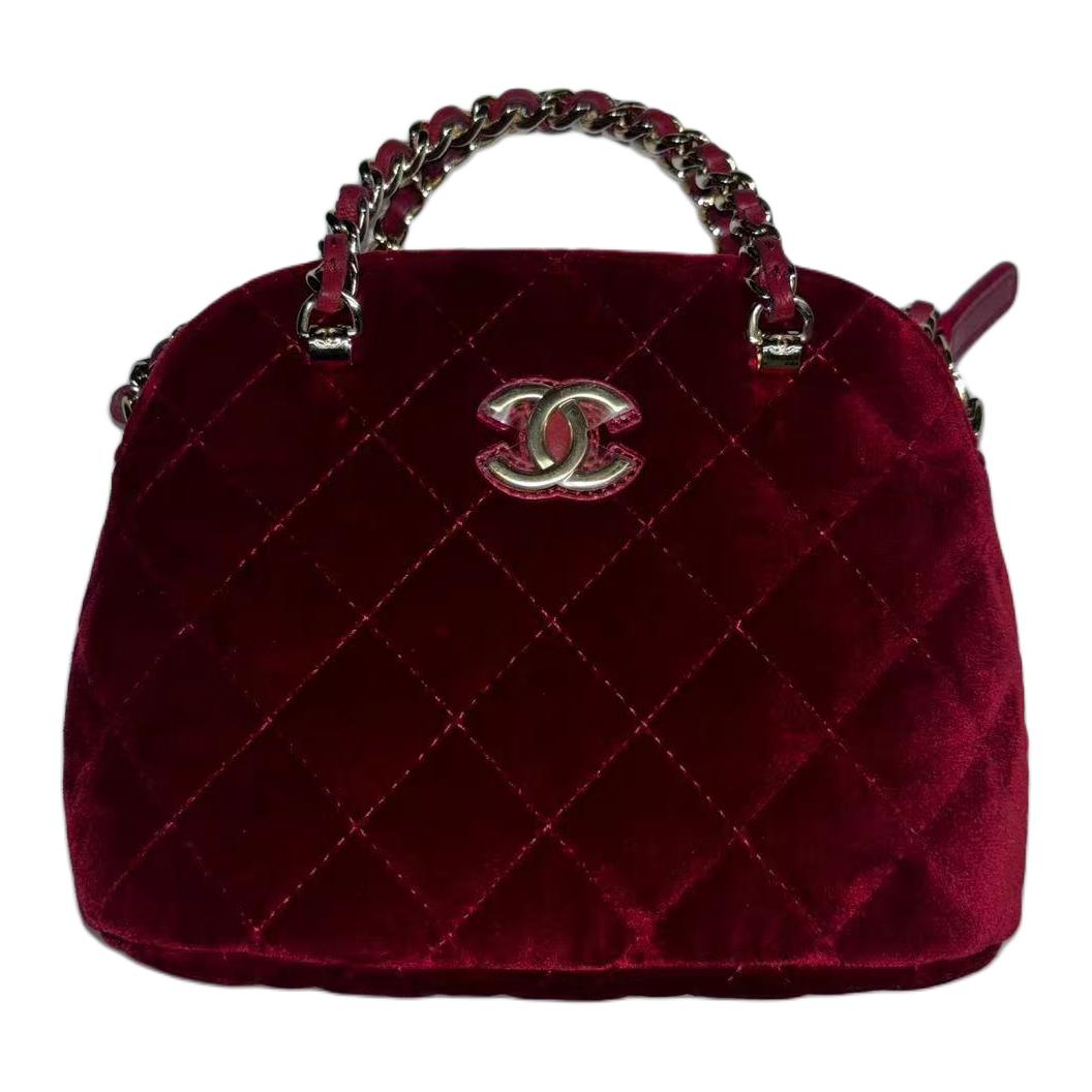 

CHANEL Замшевая сумка через плечо