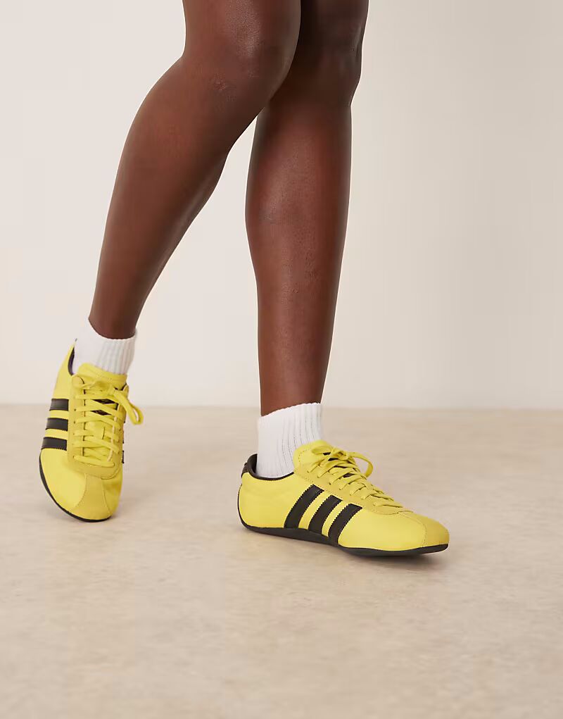 

Кроссовки Adidas Originals Tokyo желтого и черного цвета