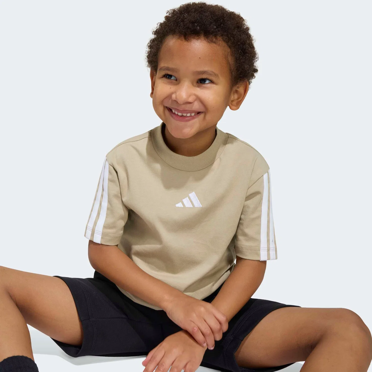 Спортивная футболка Adidas Sportswear Performance, бежевого цвета — фото 3