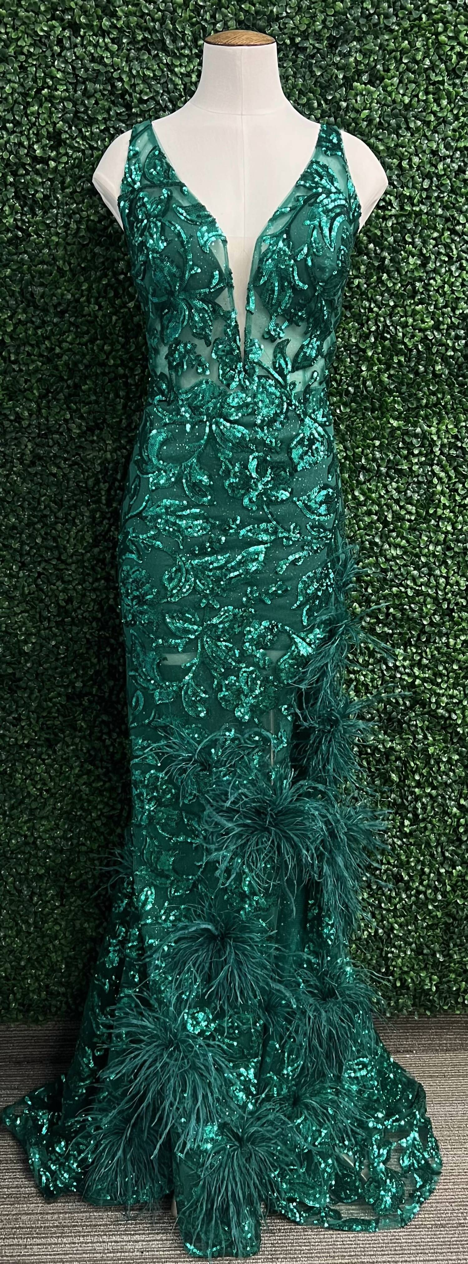 

Выпускное платье цвета изумруд AMARRA, цвет emerald