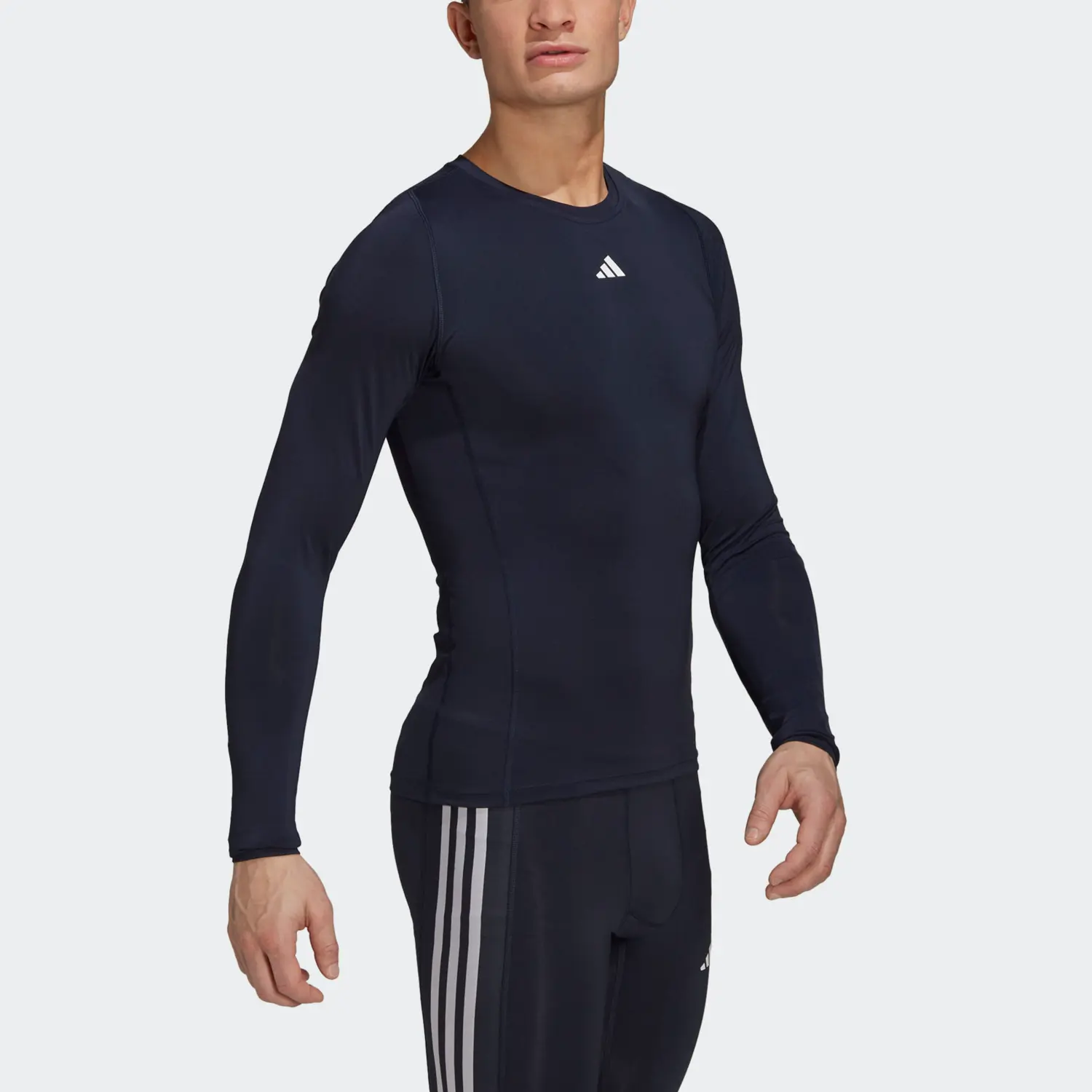 Футболка мужская Adidas синяя — фото 3