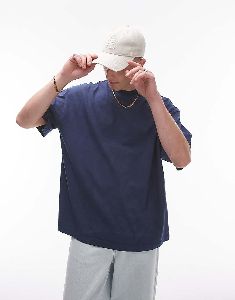 

Topman – темно-синяя футболка свободного кроя со спущенными плечами