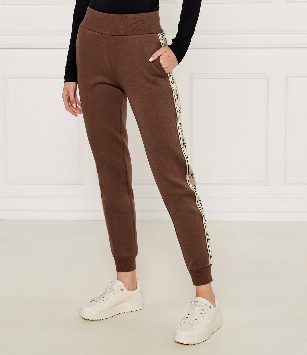 

Спортивные брюки GUESS ACTIVE BRITNEY Regular Fit, коричневый