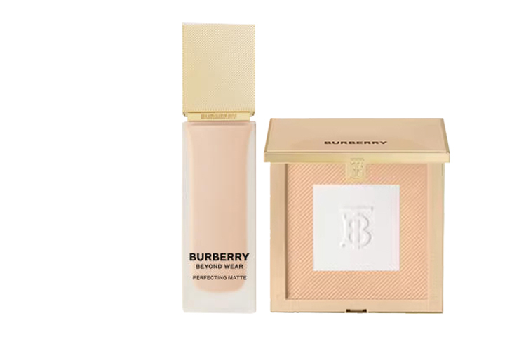 

Тренчкоты жидкий тональный крем и набор пудры наборы для макияжа стойкий прозрачный консилер 30мл+11г Burberry