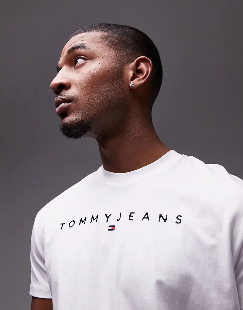 

Футболка с линейным логотипом белого цвета Tommy Jeans