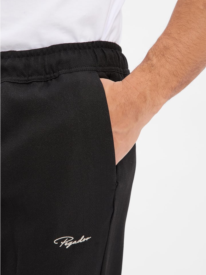 

PEGADOR Зауженные брюки черного цвета