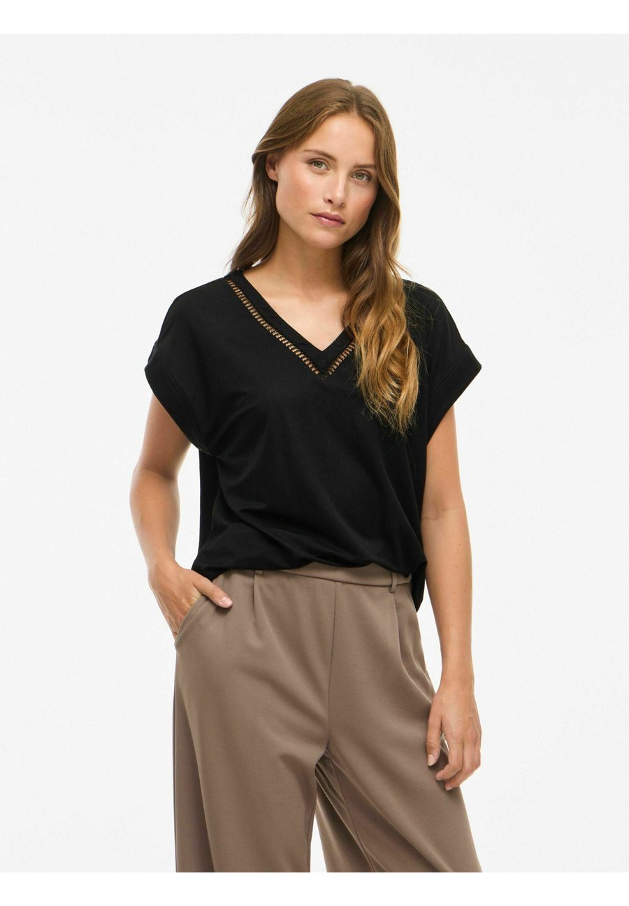 

Футболка VILA MIT KURZEN ÄRMELN VITIKKI V-AUSSCHNITT, Black Beauty/Anthracite