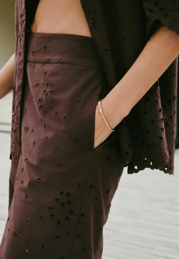 Брюки Next, Tall fit broderie crop wide leg trousers, шоколадно-коричневый — фото 4
