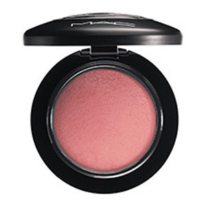 

Минеральные румяна mineralize blush Mac, цвет petal power, вес 3.2 гр.
