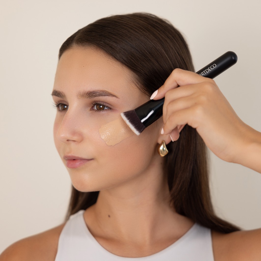 Тональный крем для лица perfect matte serum Artdeco, 70 - soft velvet/cool, объем 20 мл — фото 4
