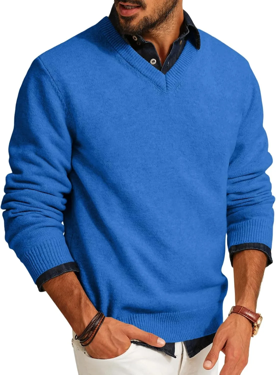 

Мужской свитер V-образным вырезом с длинными рукавами