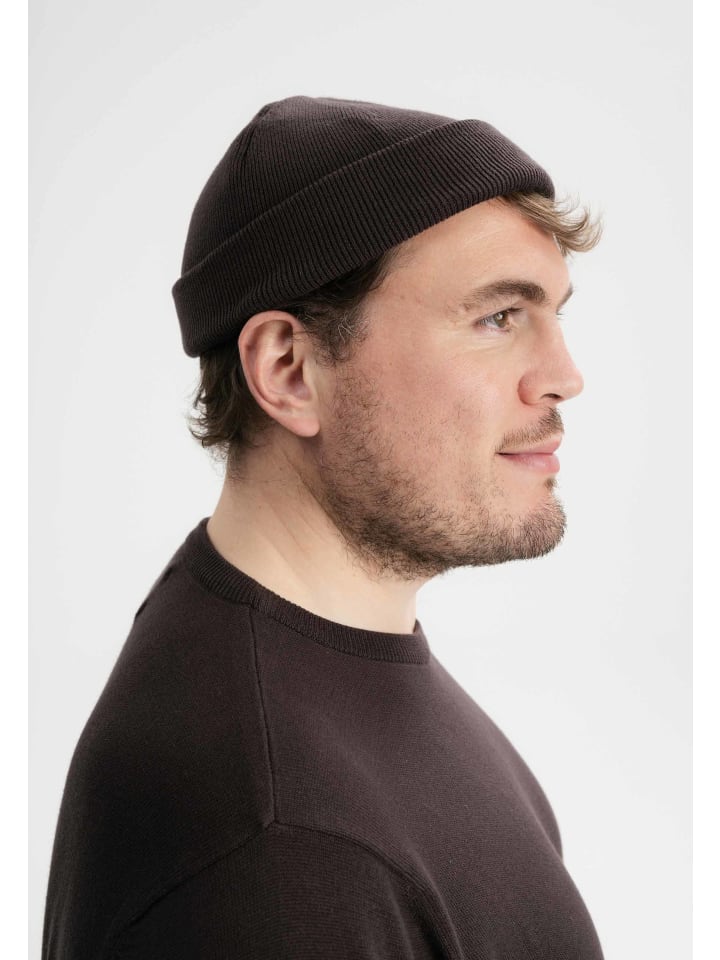 

Короткая вязаная шапка LESH MELA