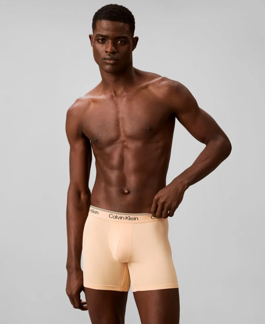 Мужские боксеры из микрофибры с эластичным ворсом, комплект из 4 штук Calvin Klein, черный/персиковый/синий — фото 3