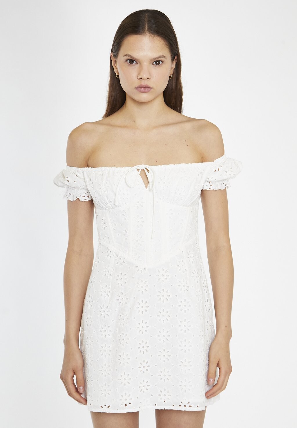 

Платье-труба BRODERIE BARDOT CORSET Glamorous, белый