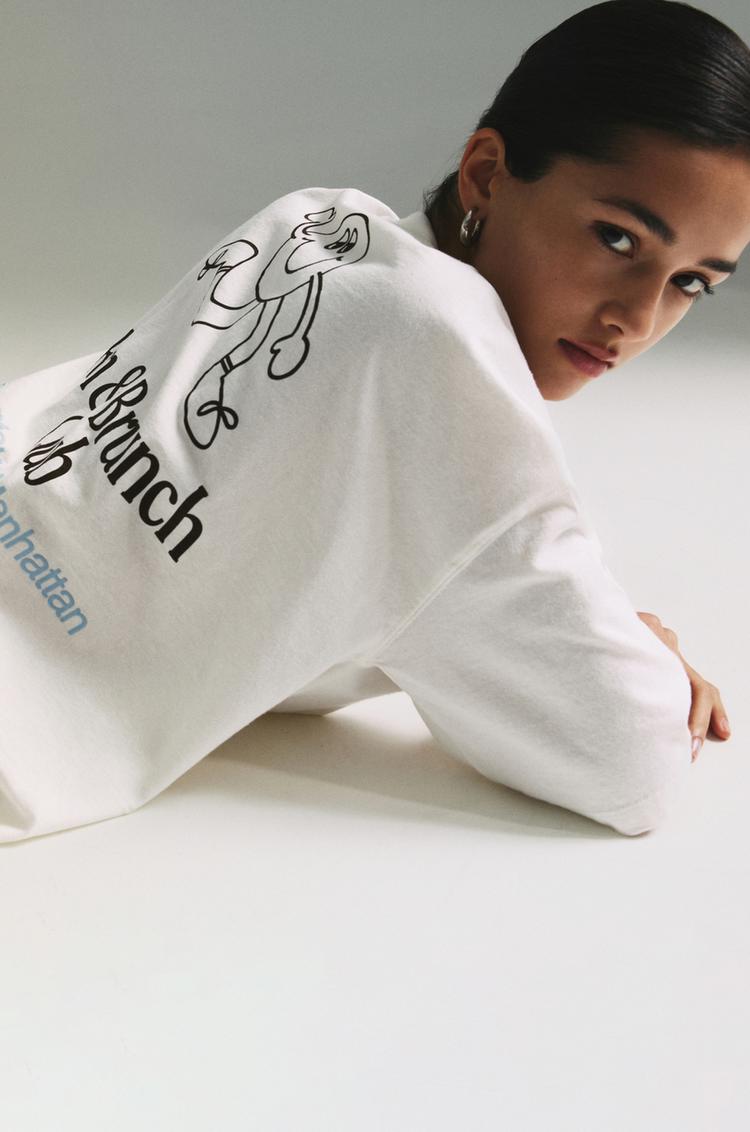 

Футболка «Беги и завтрак» Pull And Bear, белый