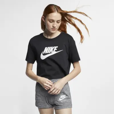 

Футболка Nike Sportswear Essential, черный/белый