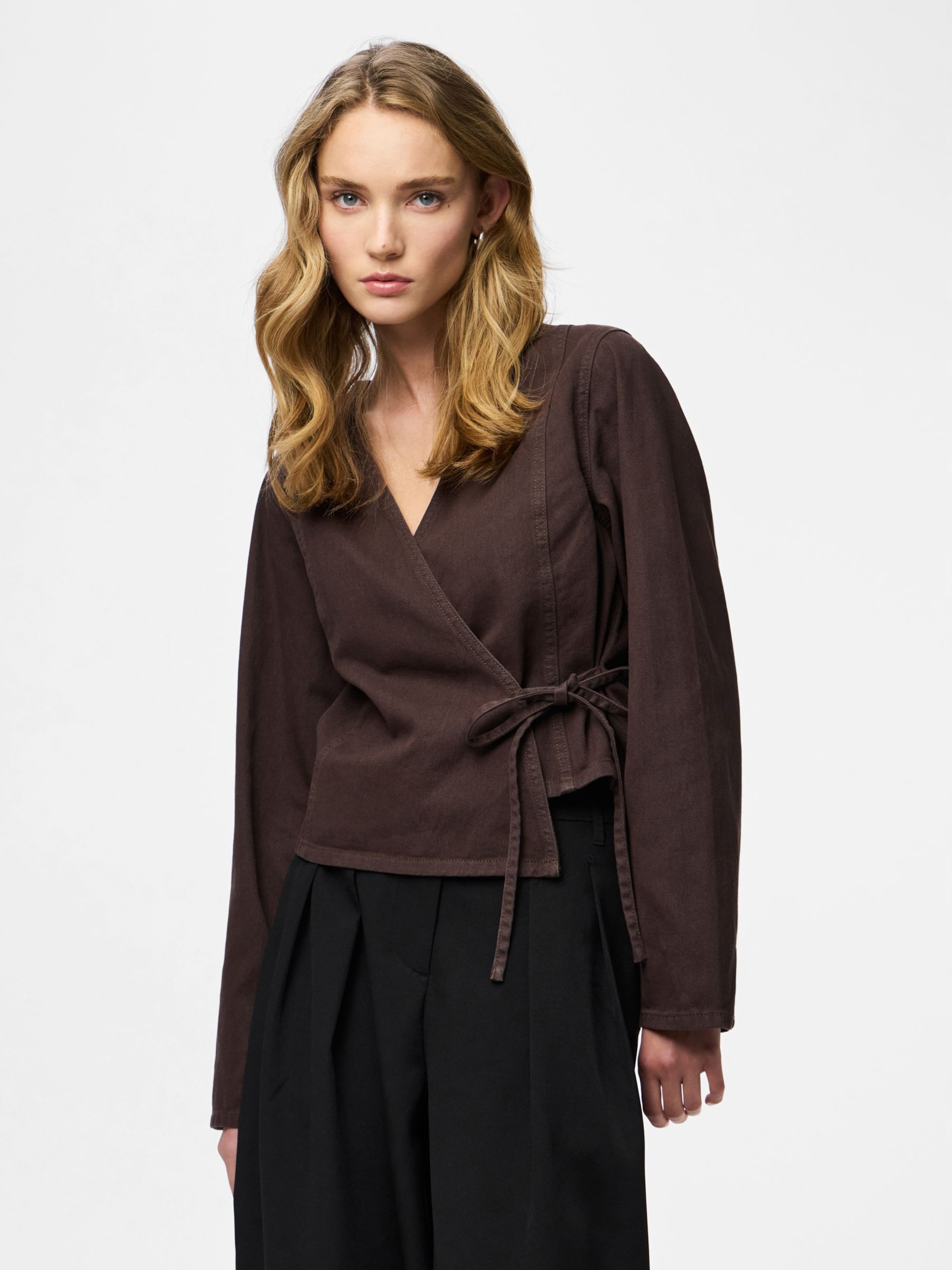 

PIECES Блузка 'PCFENNA' в цвете Chocolate