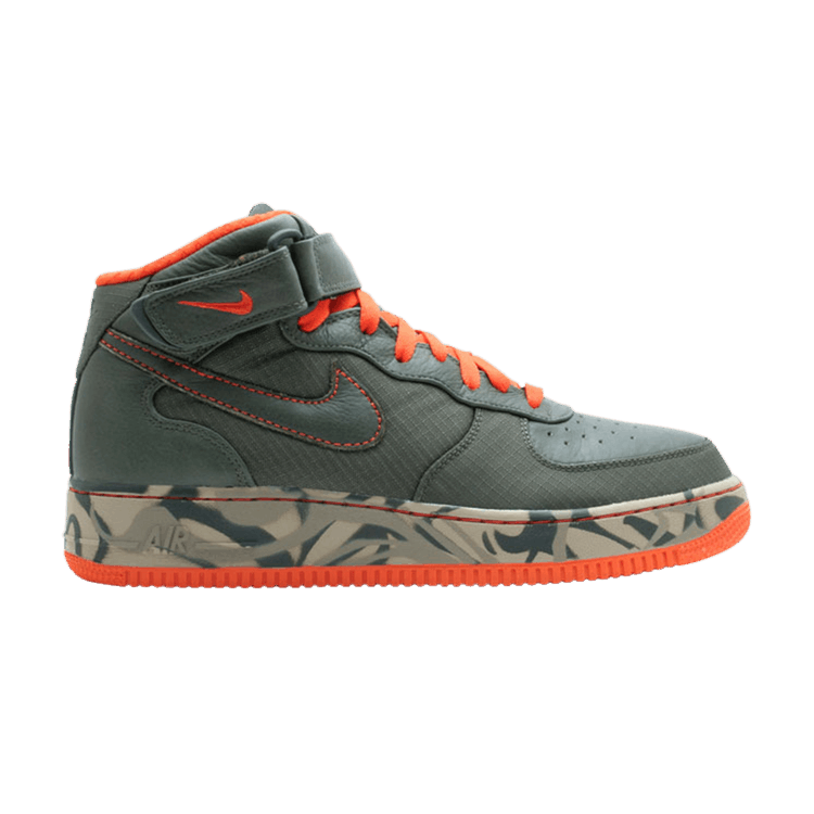 

Кроссовки Nike Air Force 1 Premium Mid 07, зеленый