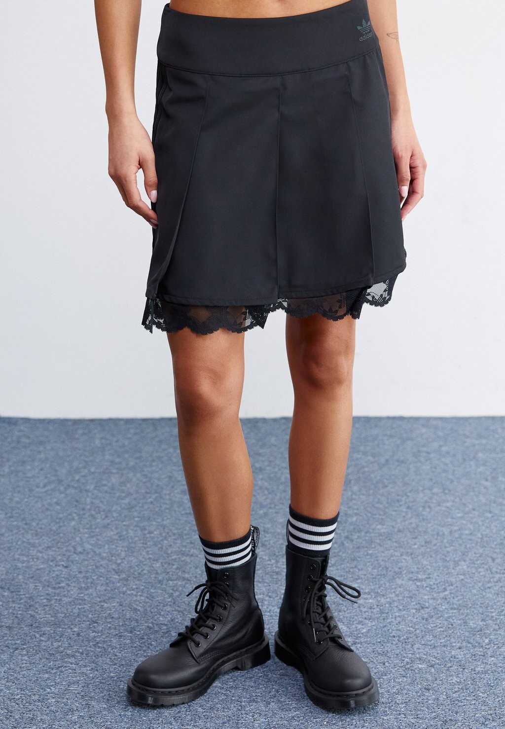 

Юбка плиссе Skirt adidas Originals, черный