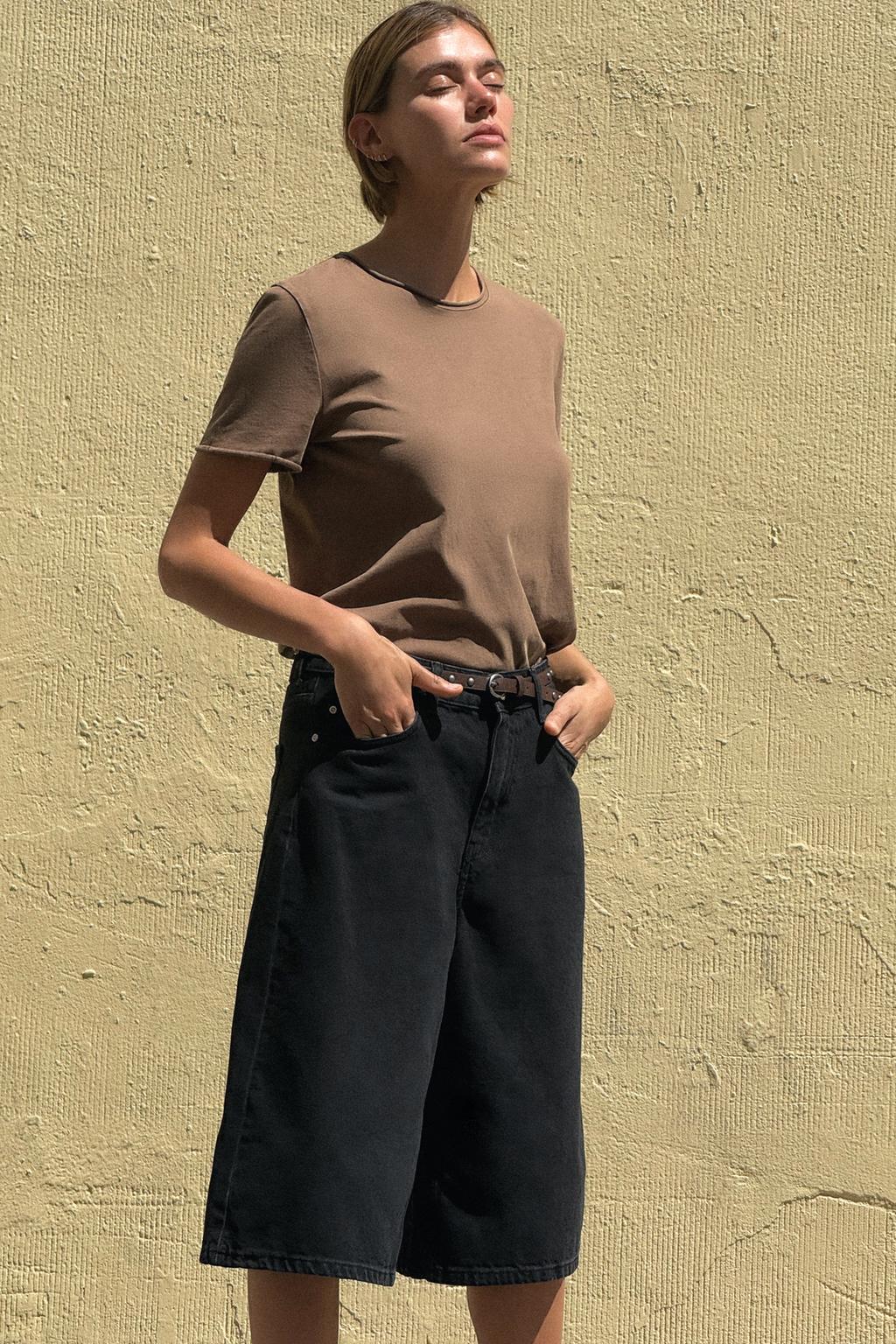 

Выцветшая футболка с коротким рукавом ZARA, цвет Toffee