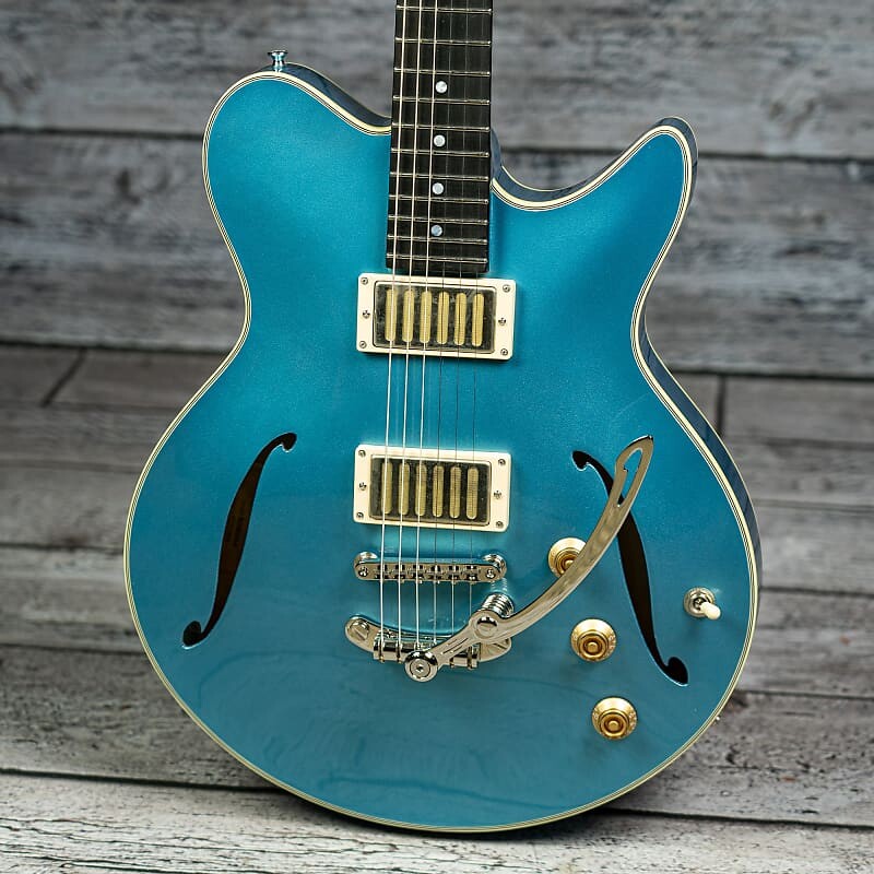 

Электрогитара Eastman Romeo LA - Celestine Blue
