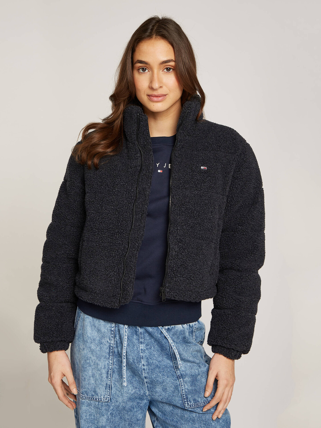 

Толстовка Tommy Jeans, черный