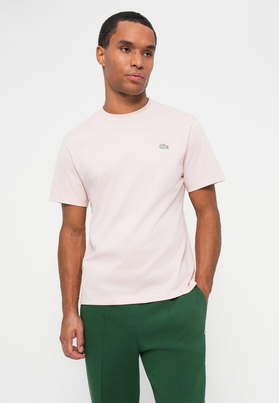 Футболка Lacoste Basic T-shirt, хлопковая, светло-розовая — фото 4