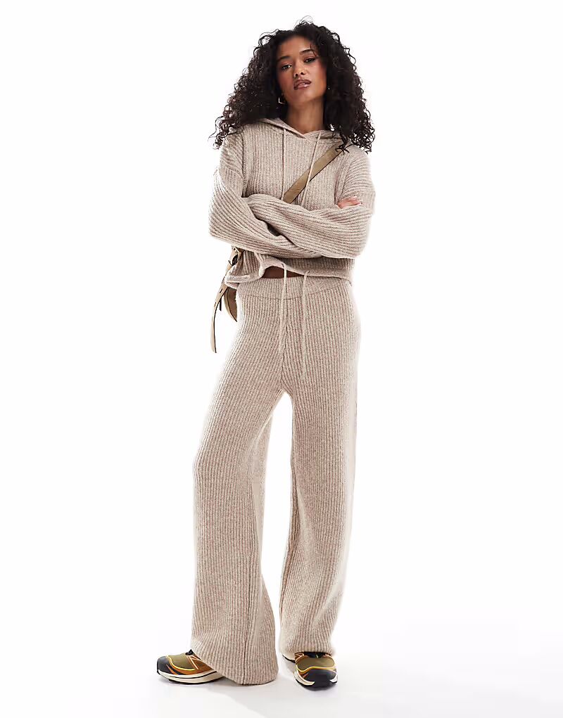 

Широкие трикотажные брюки ASOS DESIGN в цвете «камень»