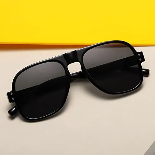 

Модные солнцезащитные очки конфетных цветов для женщин, ретро-очки с заклепками для мужчин, трендовые зеленые квадратные солнцезащитные очки MTZJH, Black Grey