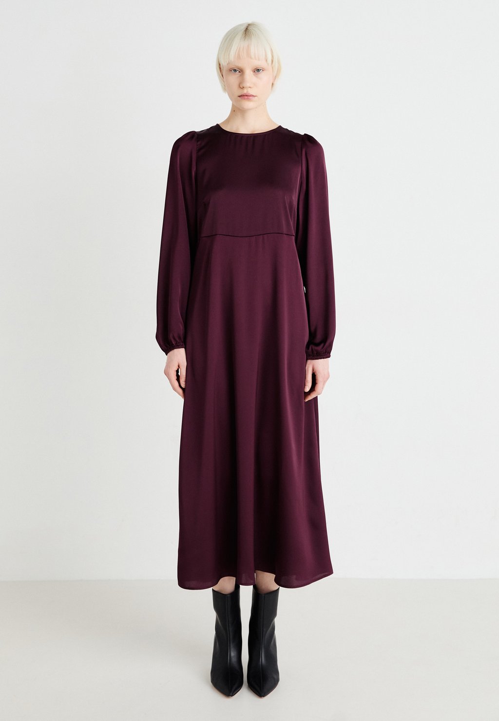 

Элегантное платье VILAVANNA MODESTY ANKLE DRESS VILA, темно-красный
