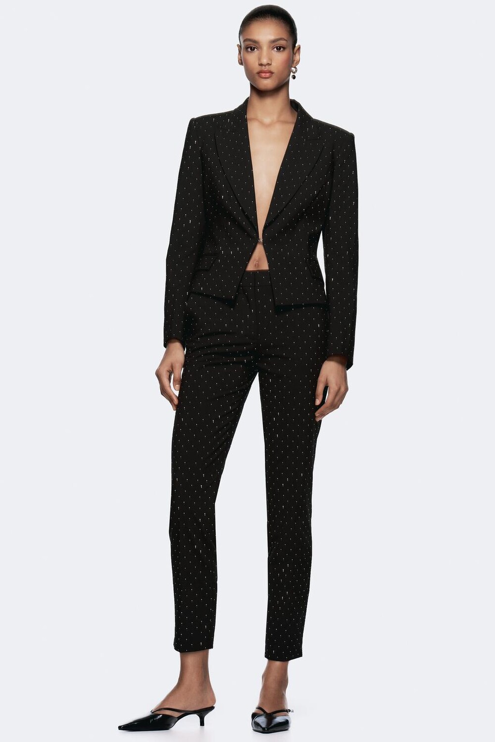 

Блестящий пиджак строгой ZARA, черный