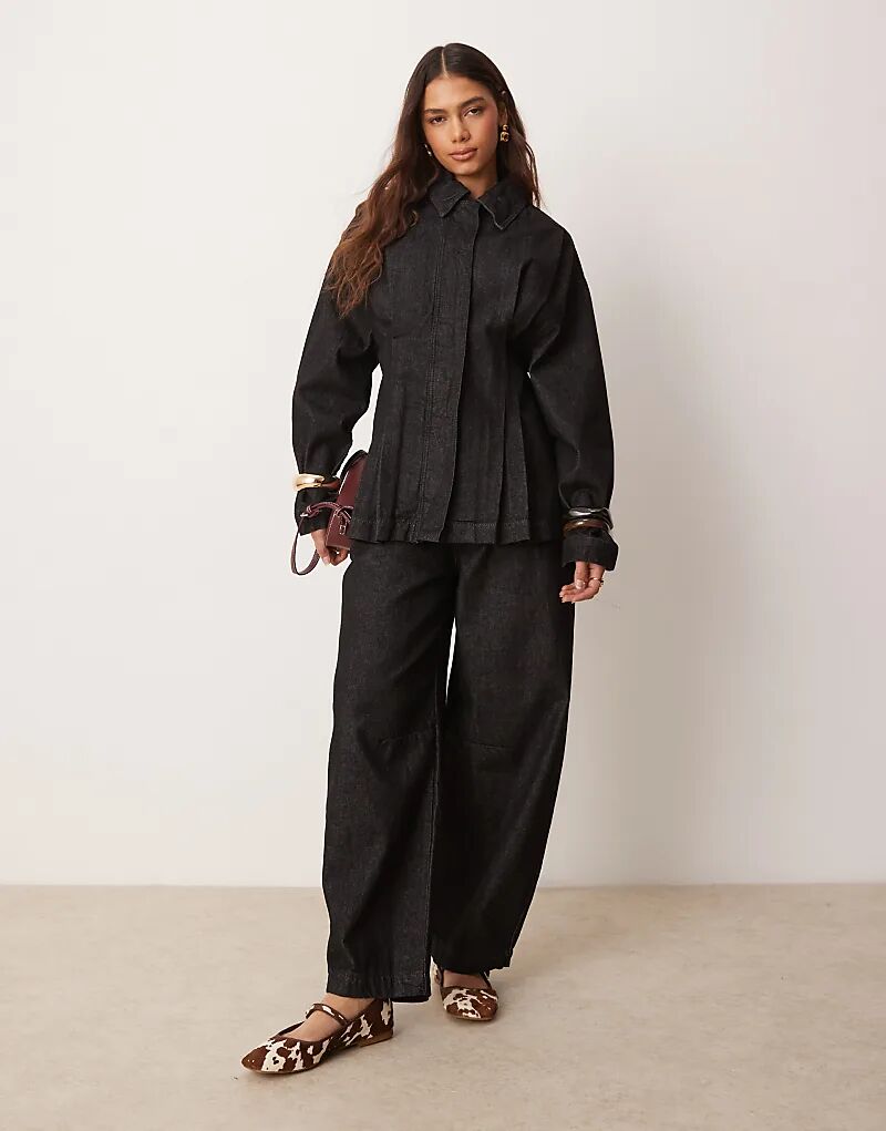 

Черные брюки с аркой ASOS DESIGN