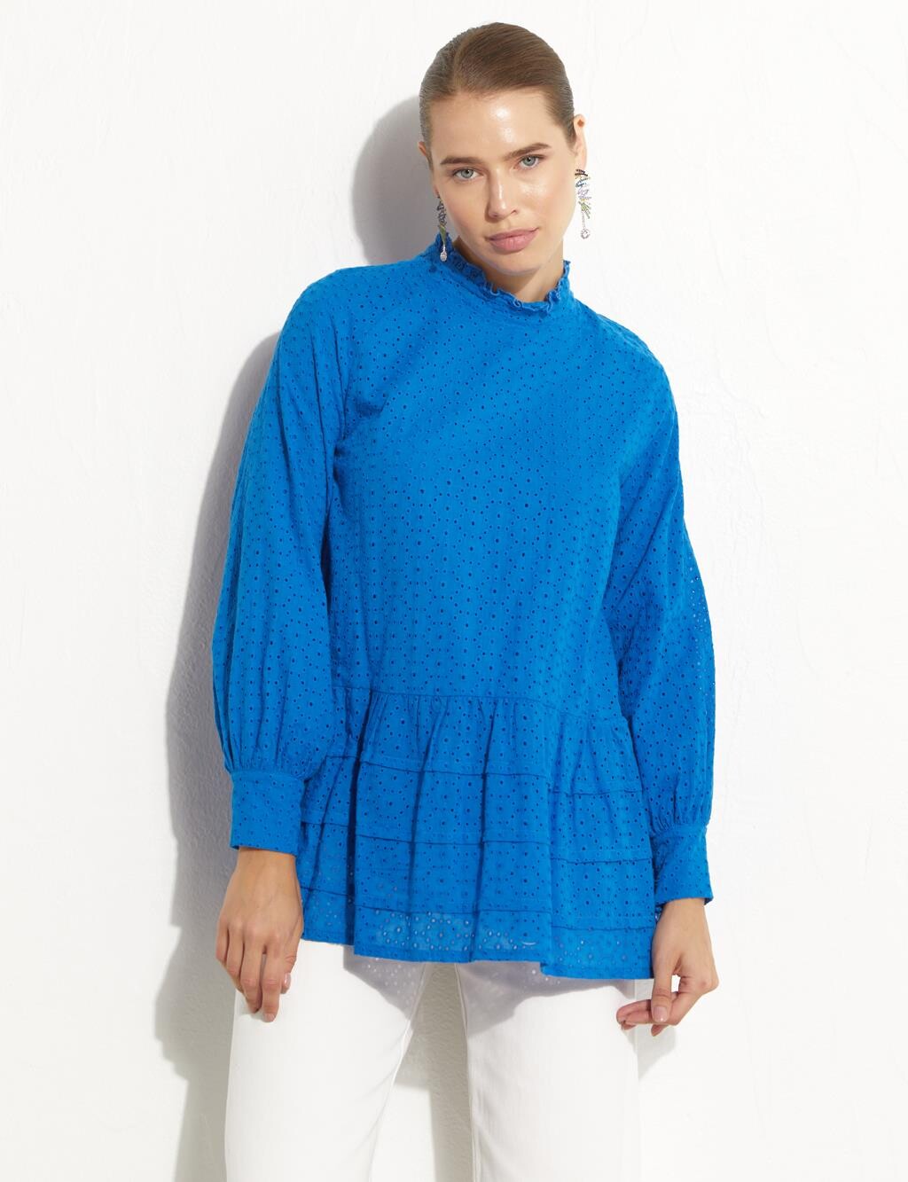 

Туника Brode Cobalt Blue с рюшами и воротником Kayra