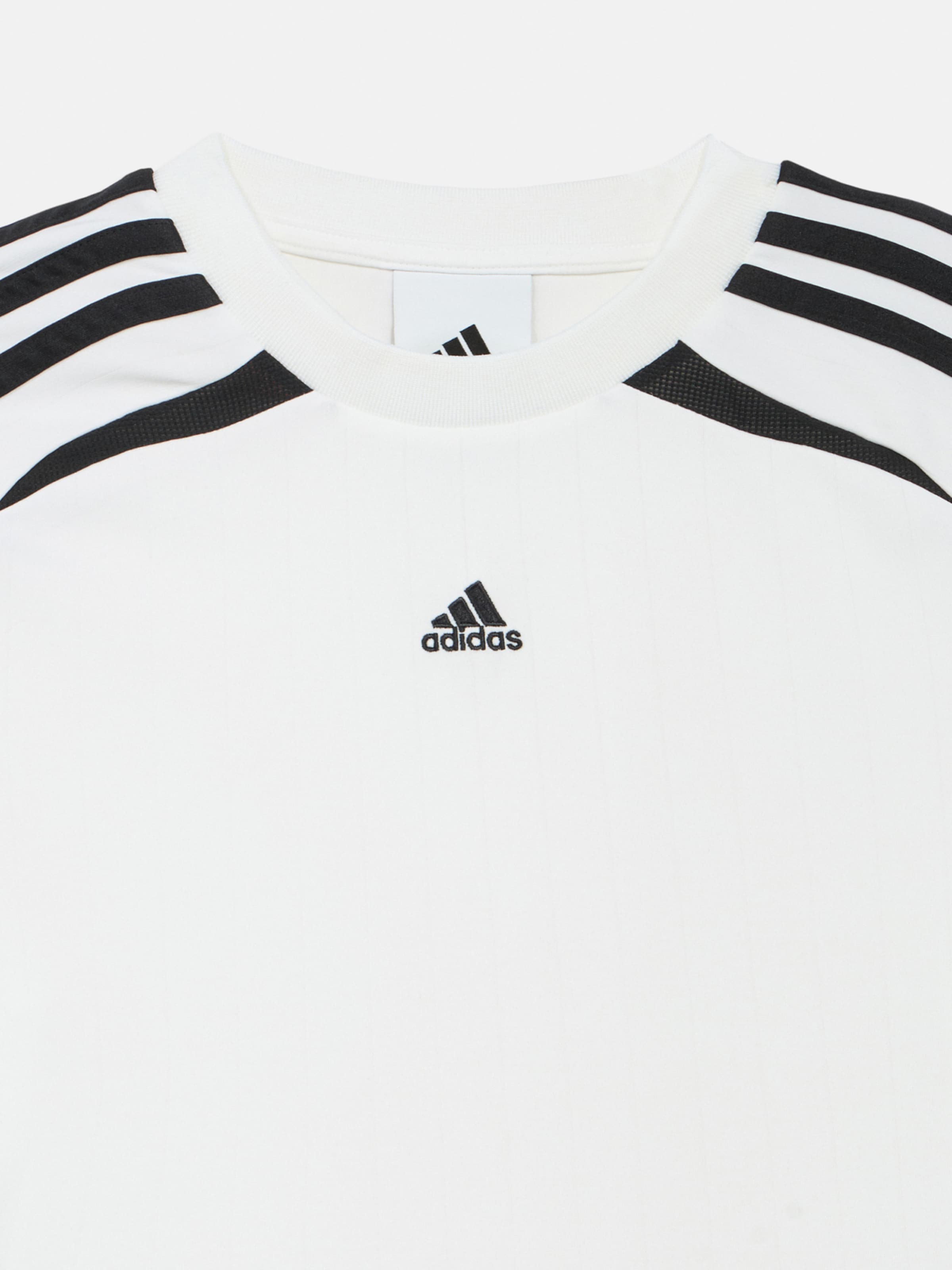 Adidas Originals Футболка 'TEAMGEIST' в черном цвете — фото 3