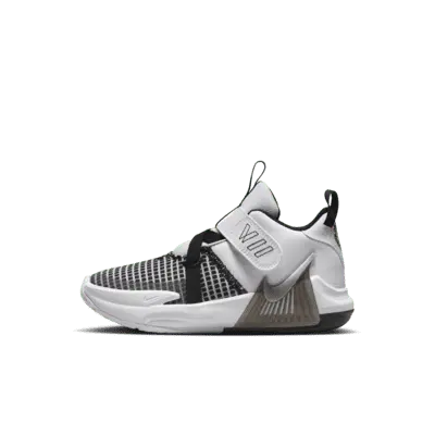 

Кроссовки Nike LeBron Witness 7, цвет White/Black/Black/Metallic Silver