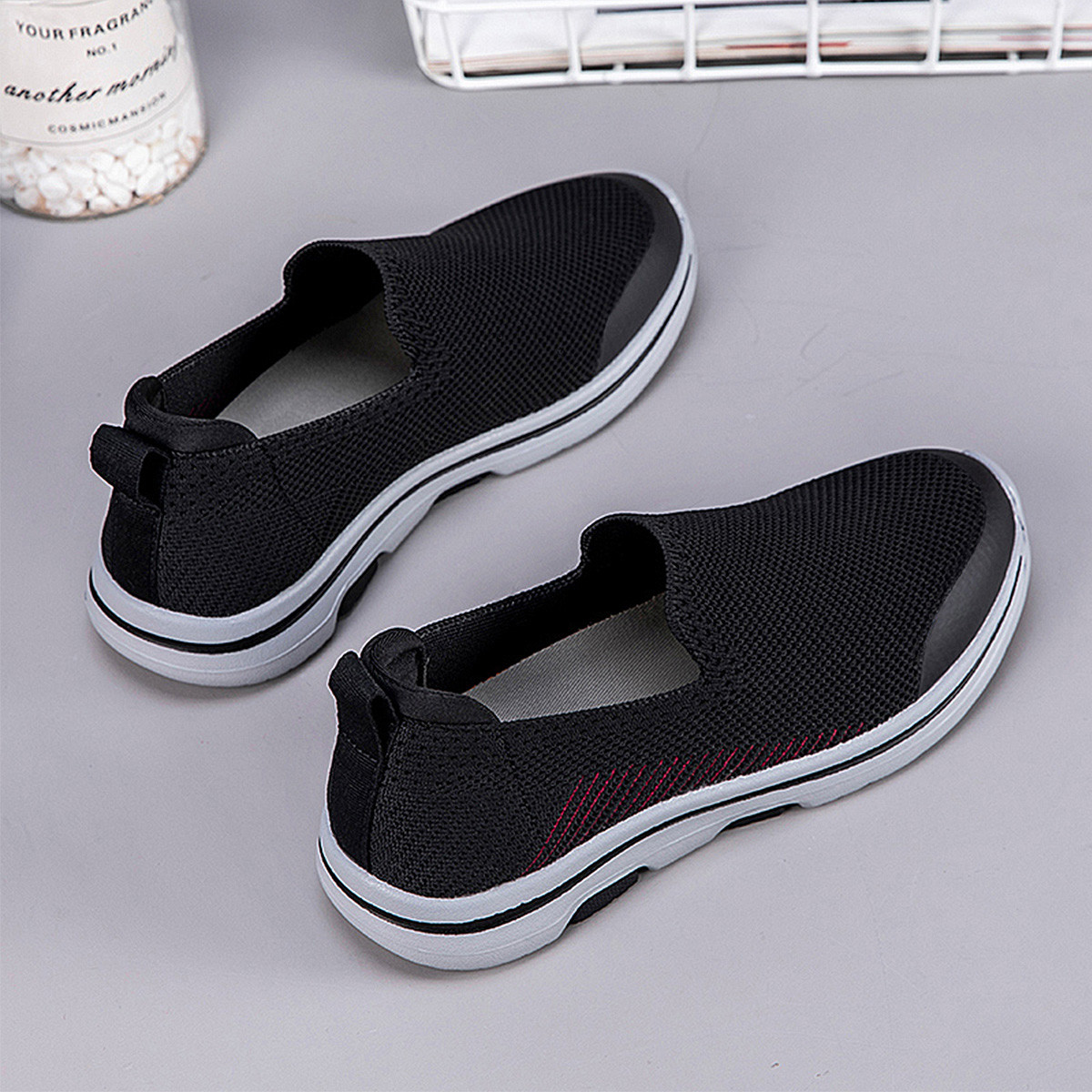 Скользоустойчивые и дышащие низкие спортивные повседневные кроссовки Unisex RONGSHI, темно-фиолетовые женские — фото 2