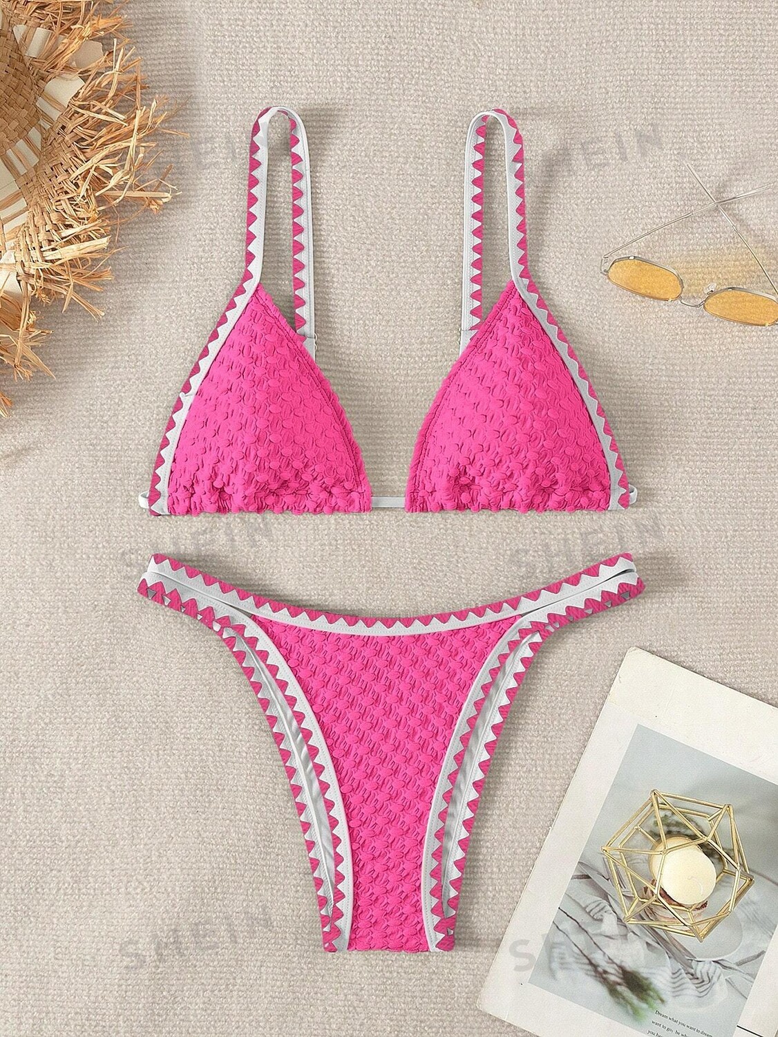 

Купальник текстурированный Shein Swim BohoFeel с зигзагообразной отделкой, ярко-розовый