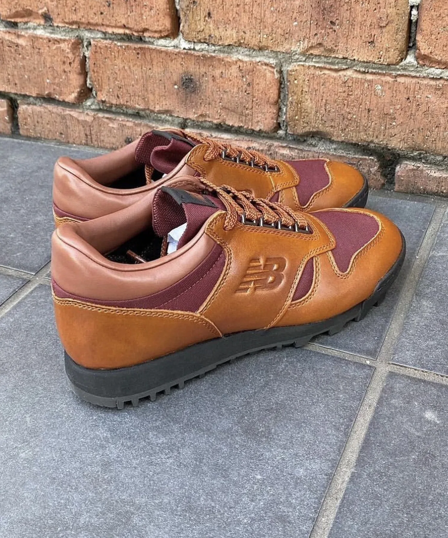 Мужские низкие кроссовки из натуральной кожи New Balance Rainier Low-Cut OG коричневые — фото 2