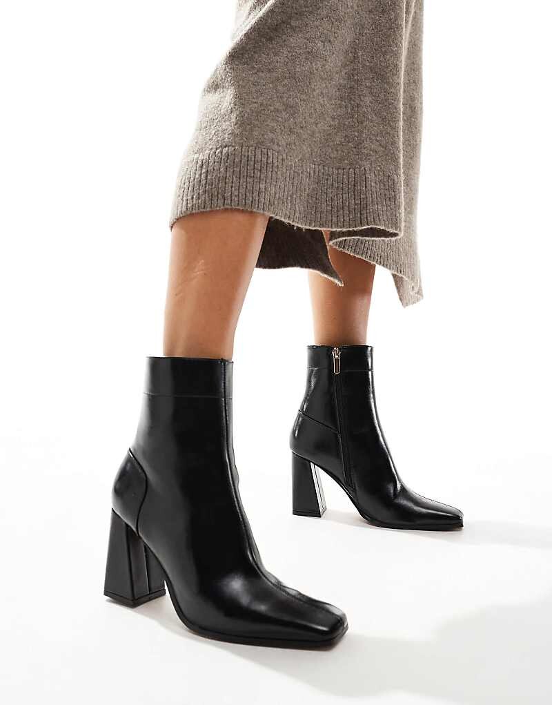 

Черные ботинки на расклешенном каблуке ASOS DESIGN Wide Fit Everest
