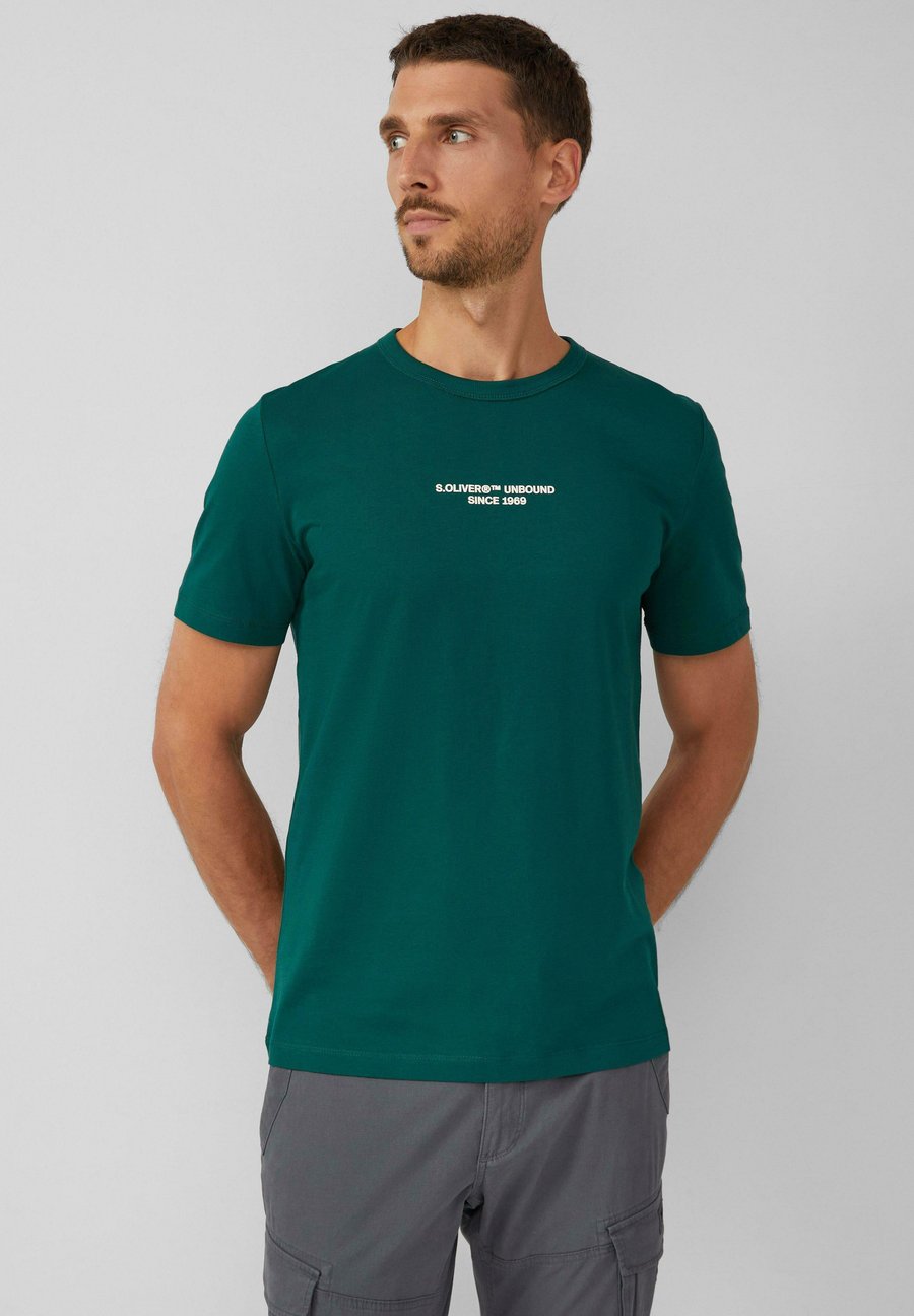 

Футболка s.Oliver MIT ARTWORK UND NAHT-DETAILS, Olivgrün/Evergreen, Зеленый, Футболка s.Oliver MIT ARTWORK UND NAHT-DETAILS, Olivgrün/Evergreen