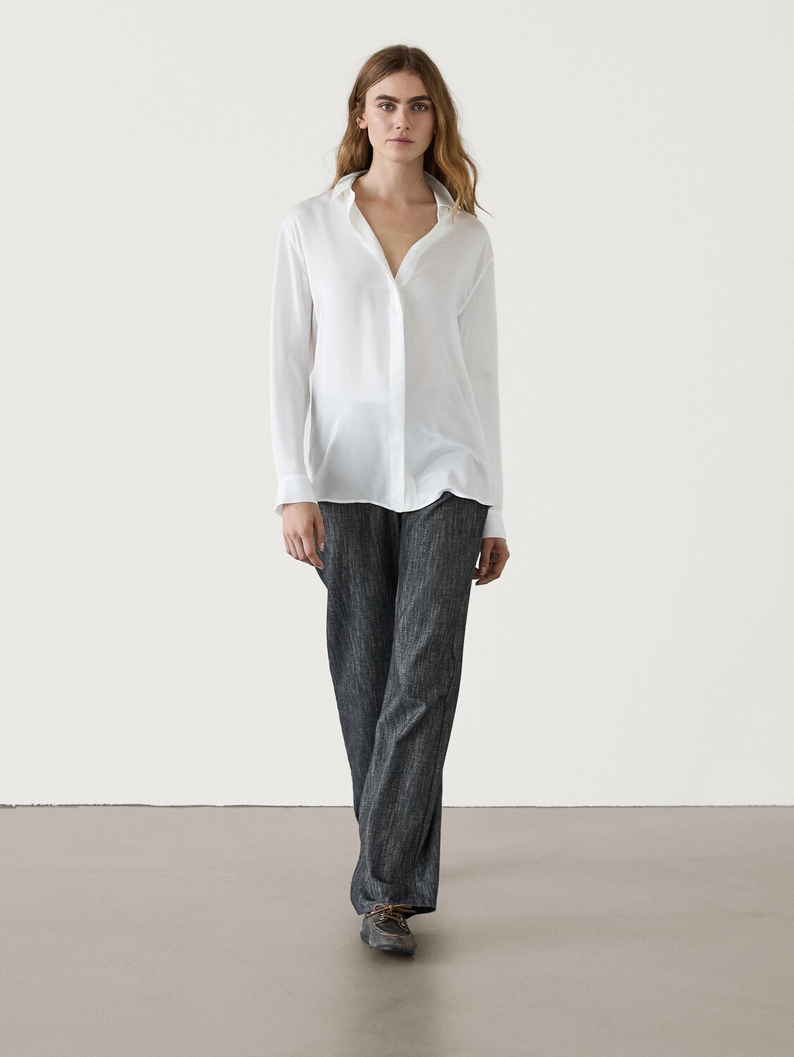 

Рубашка из эластичной шелковой смеси Massimo Dutti, белый