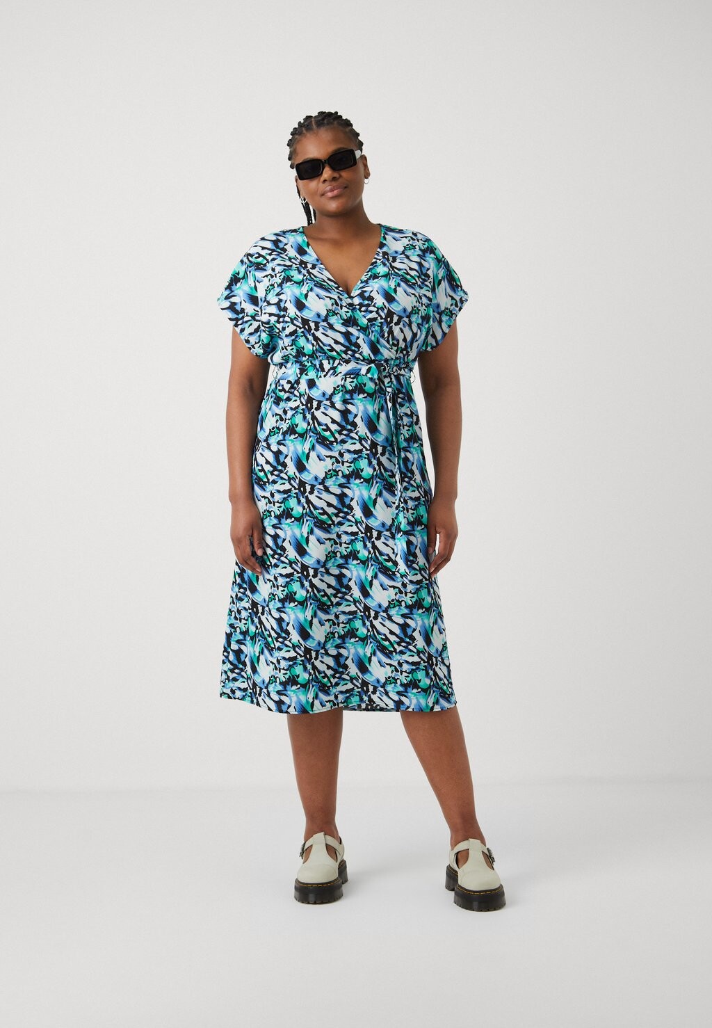 

Летнее платье Carlux Life In One Dress Only, кристально-синее