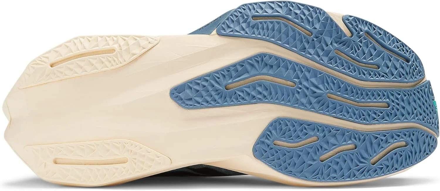 Мужские беговые кроссовки New Balance FuelCell Rebel V4, синий — фото 3