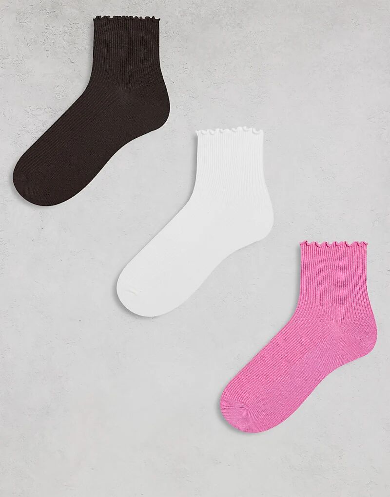

3 пары носков Monki с оборкой по краю в белом, розовом и коричневом цветах