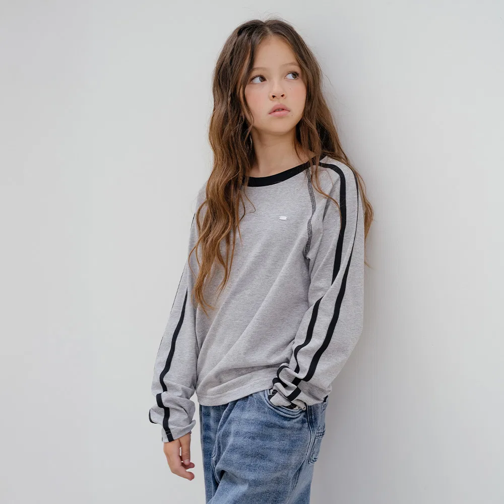 Детская спортивная футболка с металлическим логотипом от Brettailor — фото 2